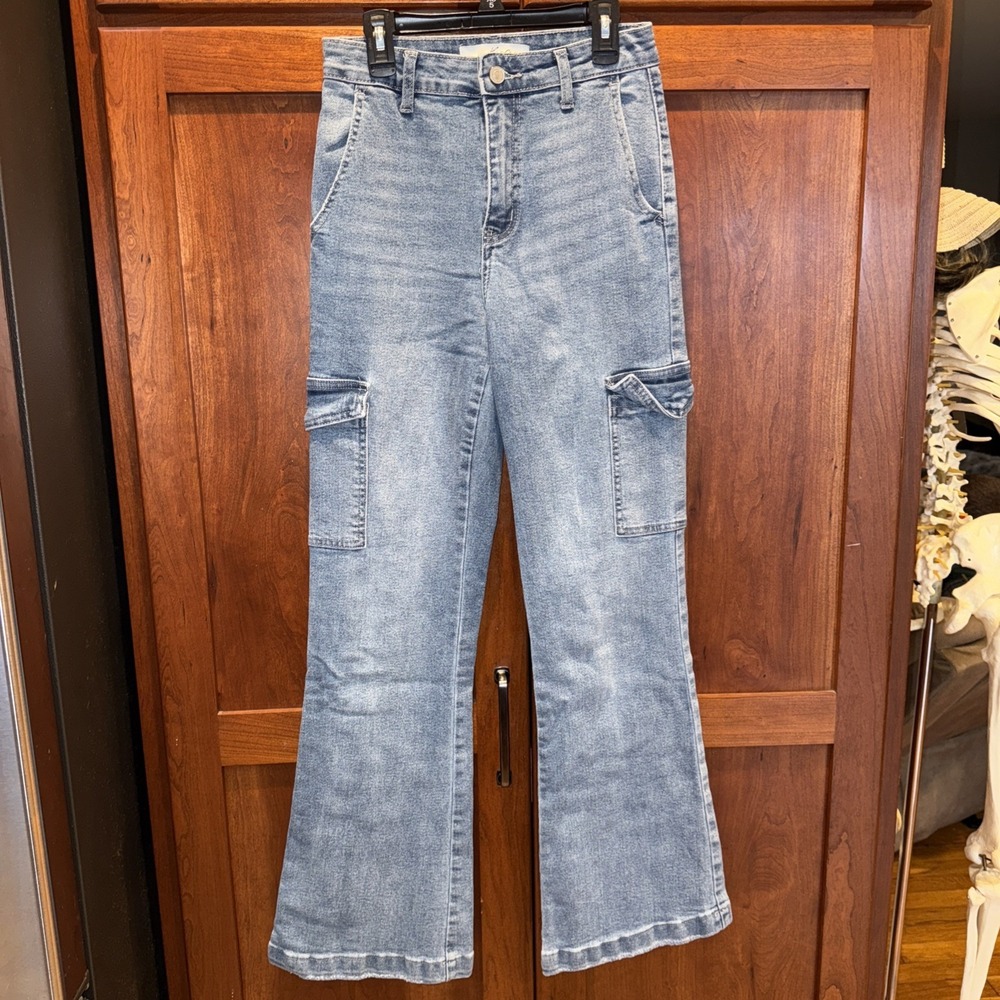 Kancan Jeans‎ Women's 1/24 Flared Mid Rise Light  Wash Denim Stretch Blue